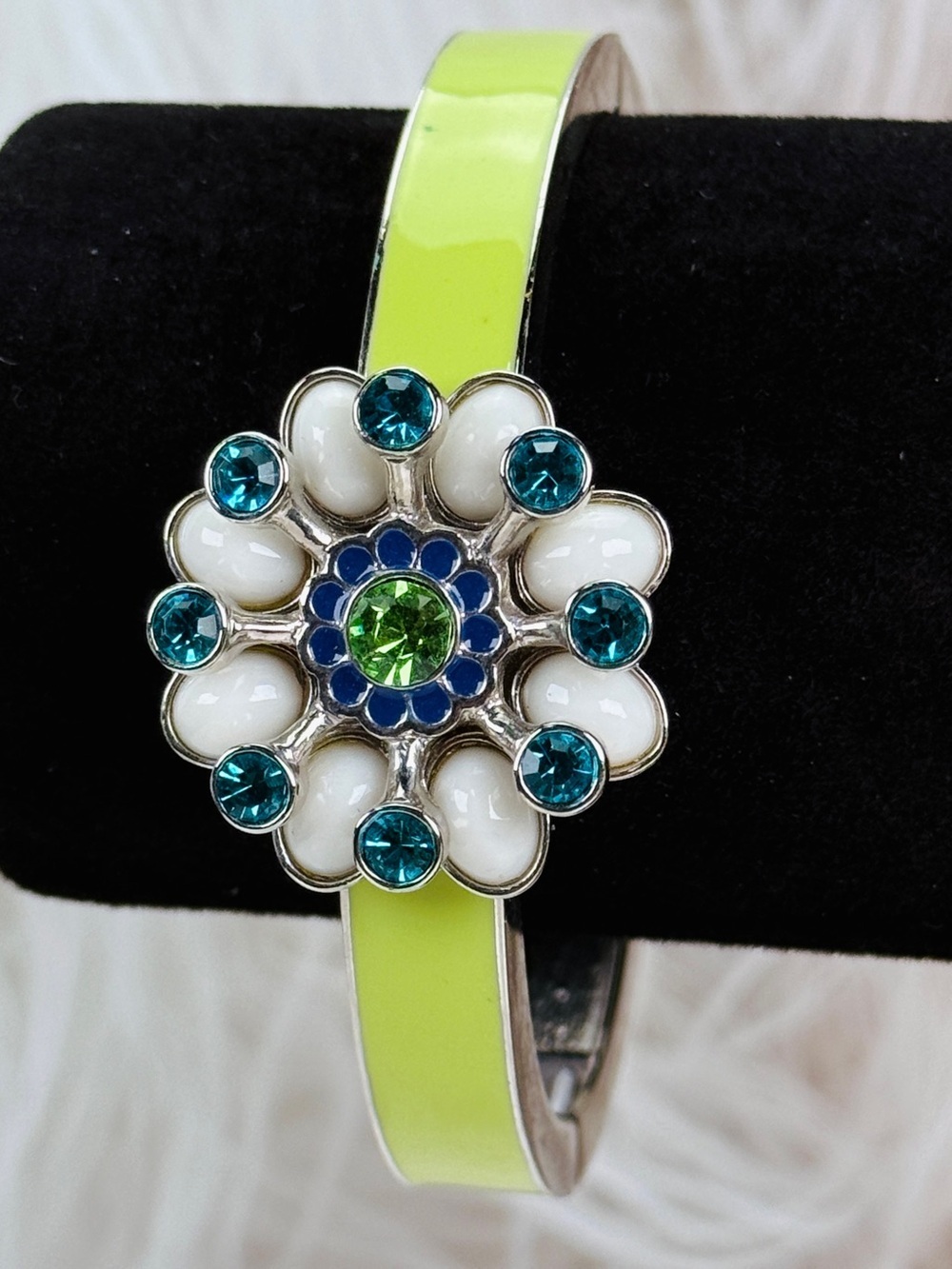 Silvertone, Green White Flowel Lia Sophia Stretch Bracelet